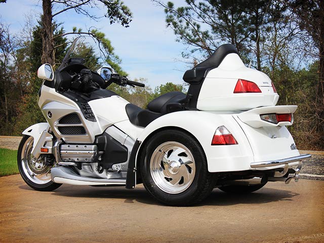 Photo of Spoiler for GL 1800 Adventure IRS