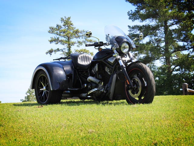 Photo of V-Rod Coupe/Roadster Motor Trike Conversion