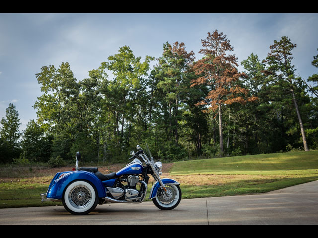 Photo of Triumph Thunderbird LT Trike with IRS