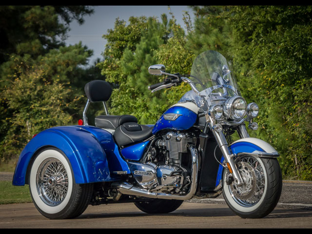 Photo of Triumph Thunderbird LT Trike with IRS