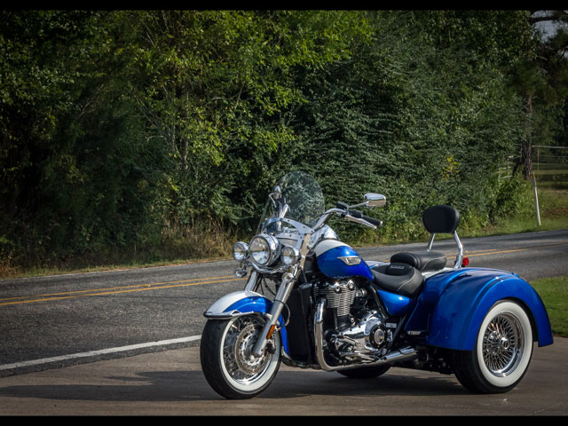 Photo of Triumph Thunderbird LT Trike with IRS